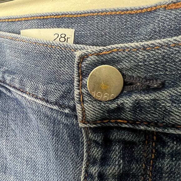 Gap Women's‎ Size 28R Sexy Boyfriend Mid Rise Blue Denim Distressed Jeans - Picture 5 of 9